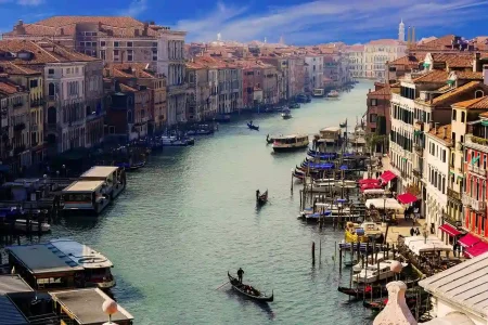Iconic Italy Tour Package: Venice to Rome 10 Days 09 Nights