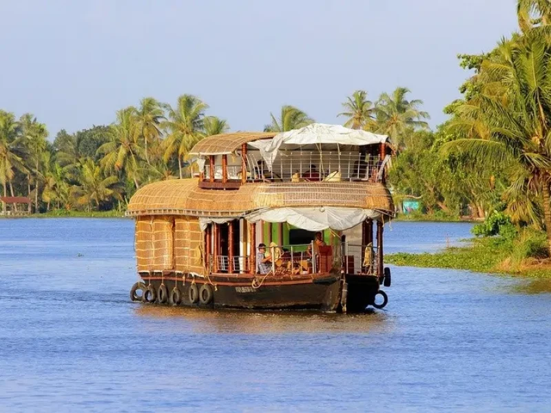 houseboat-backwater-kumarakom-kerala-imadtravel