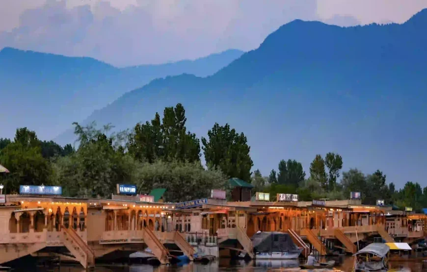 Discover the Exquisite Beauty with Kashmir Tour Package 6 Days 5 Nights
