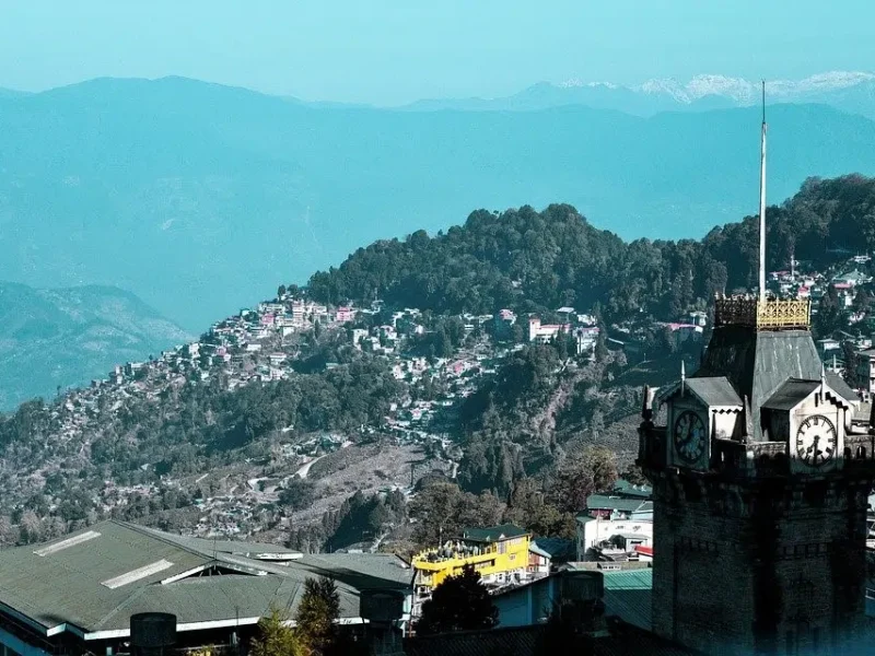 darjeeling city Best Destinations For A Winter Honeymoon In India