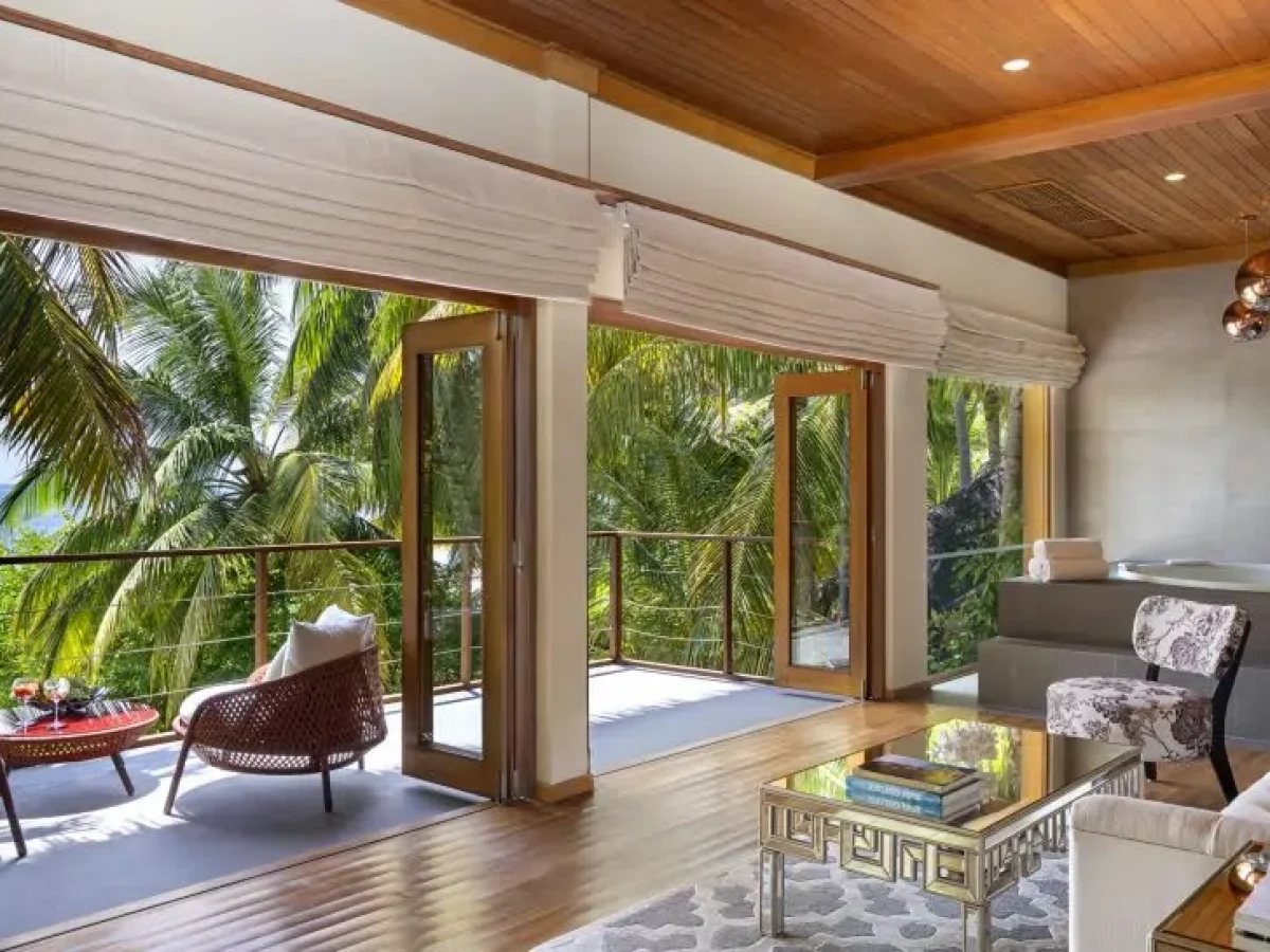 Huvafen-Fushi-Cube-First-Floor-Master-Bedroom-Living-Area-_-Balcony