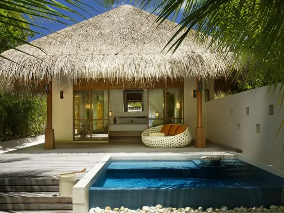 Huvafen-Fushi-Deluxe-Beach-Bungalow-with-Pool-Exterior-View