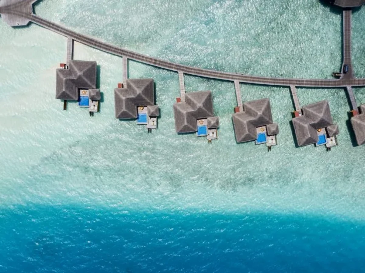 Huvafen-Fushi-Lagoon-Bungalow-with-Pool