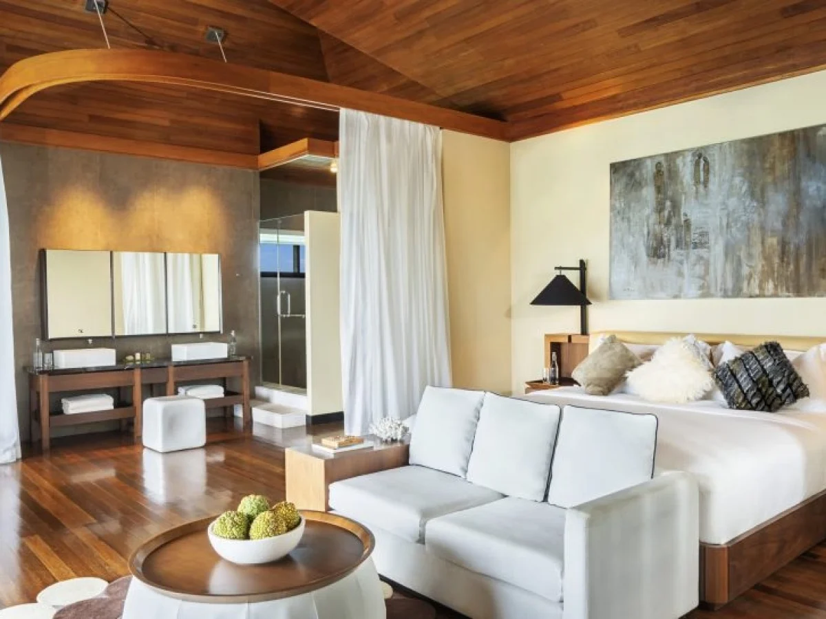 Huvafen-Fushi-Two-Bedroom-Ocean-Pavilion-Master-Bedroom