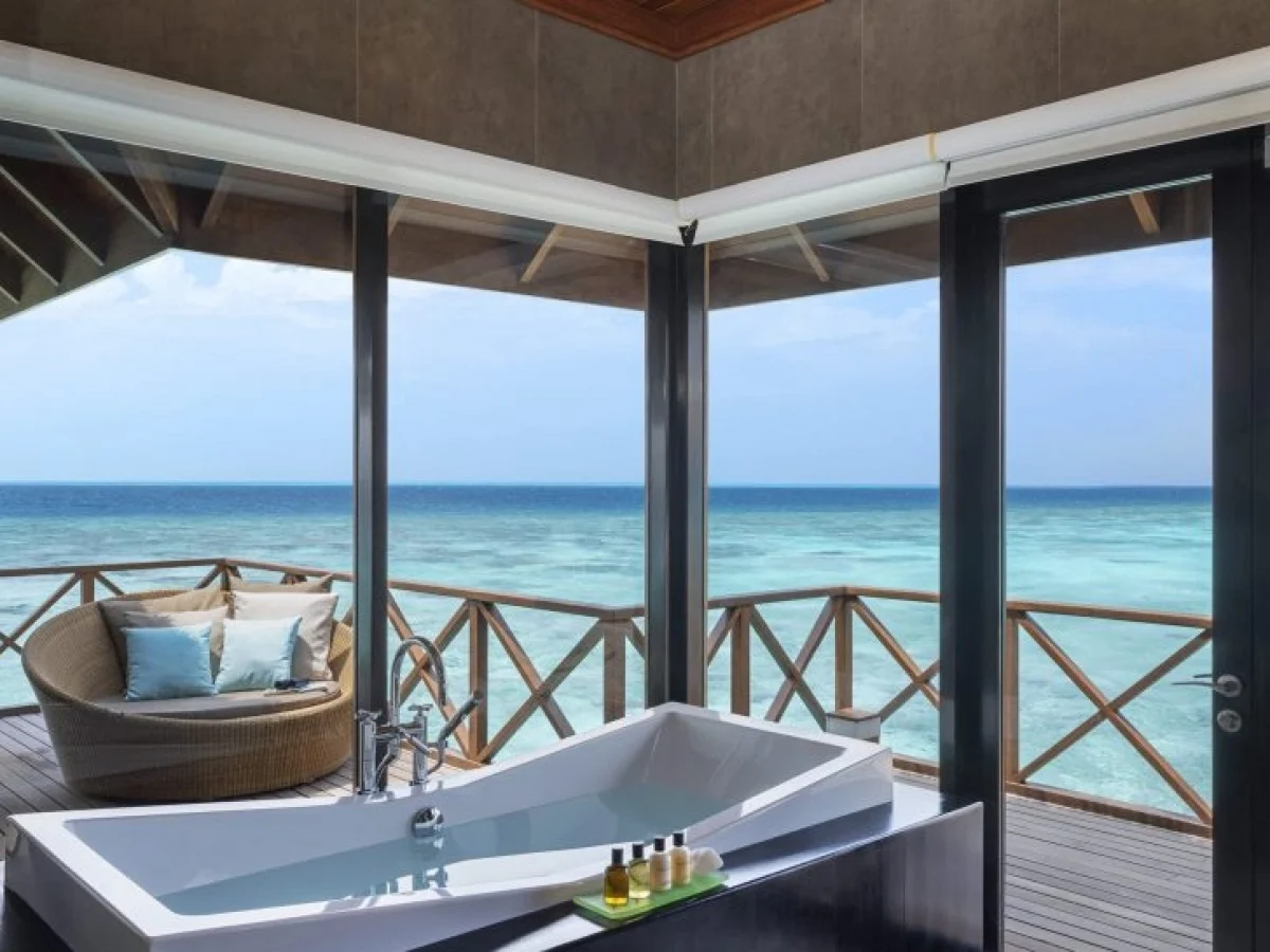 Huvafen-Fushi-Two-Bedroom-Ocean-Pavilion-Second-Bathroom