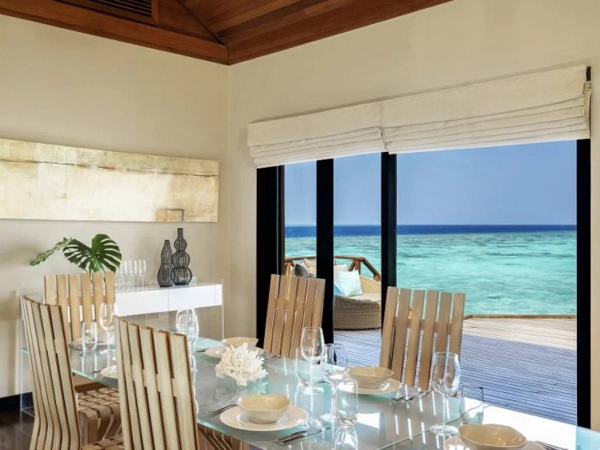 Two Bedroom Ocean Pavilion with Pool Dinning Room