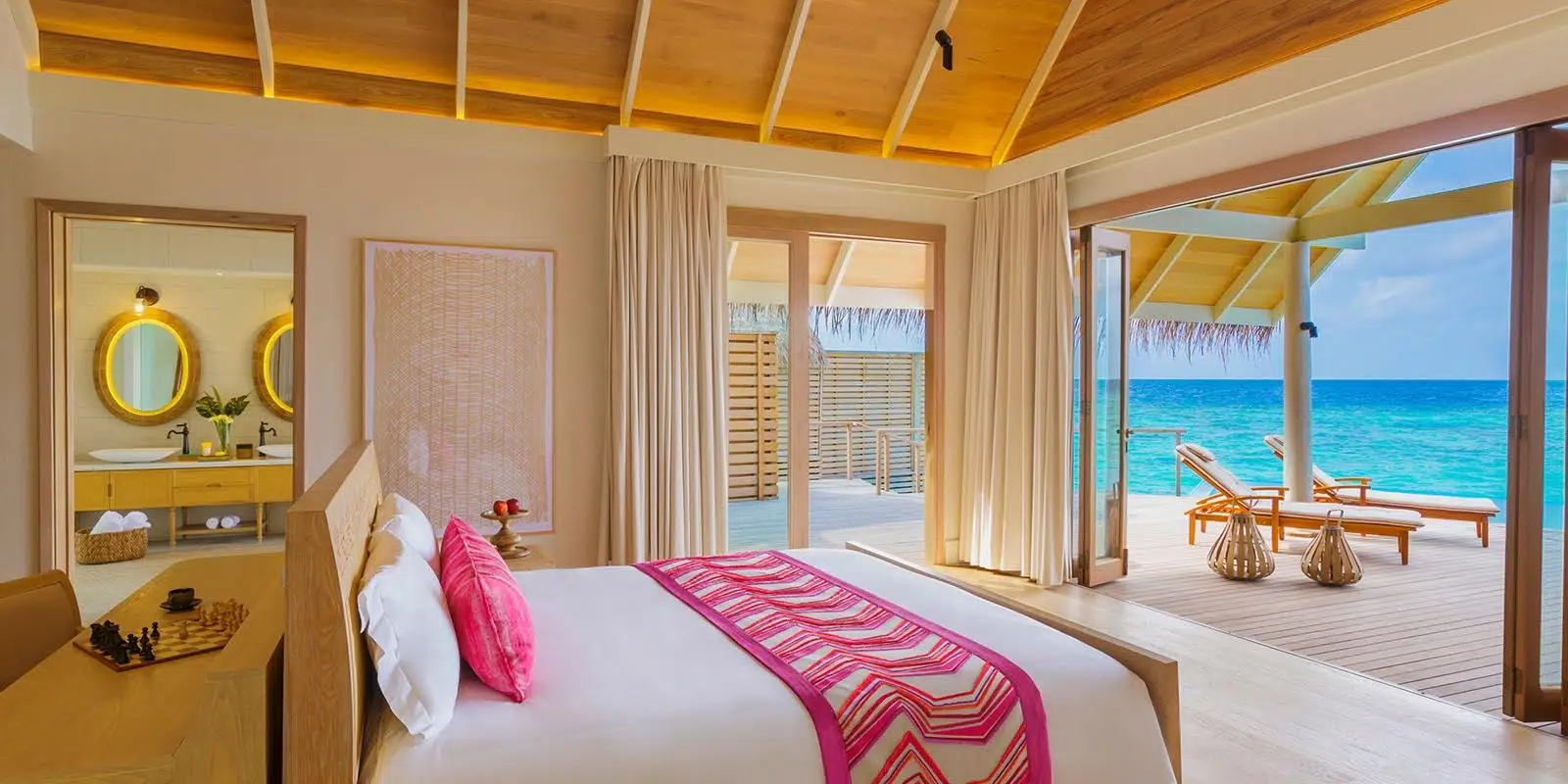 Milaidhoo_Maldives_Water_Pool_Villa_Interior