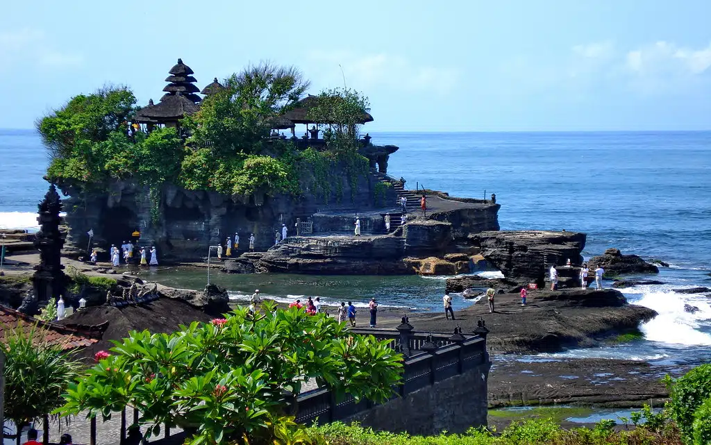 Day 4 : FULL DAY TOUR (10 Hours) MONKEY FOREST + TEGENUNGAN WATERFALL + TANAH LOT TEMPLE TOUR WITH RETURN TRANSFER