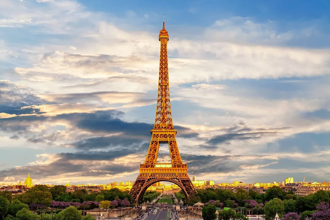 Paris, France, must visit honeymoon destination in Europe for newlywed