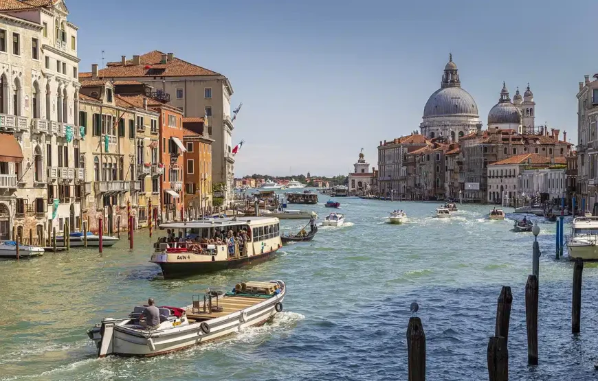 7 Days Italy Travel Package for Just Rs 99599