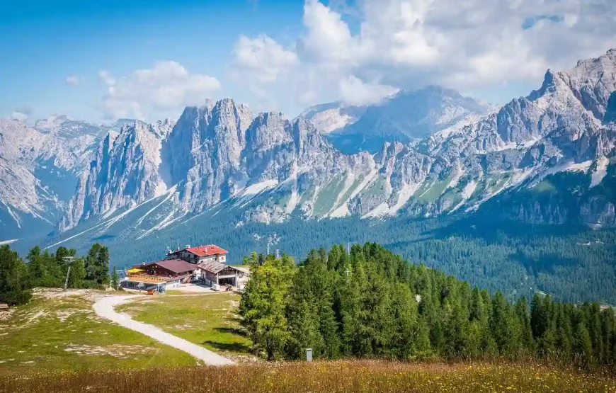 Exclusive 13 Days Alpine Adventure – Italy Switzerland Trip Package