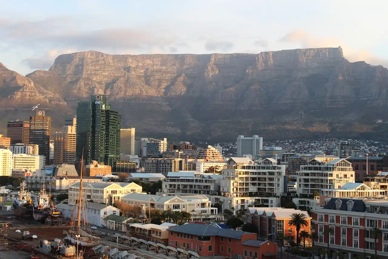 Day 08: Cape Town - Table Mountain + City tour