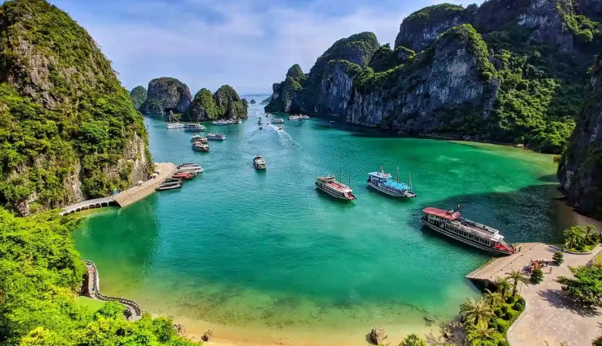 Visit Ha Long Bay in Luxury Vietnam Tour Packages from IMAD Travel