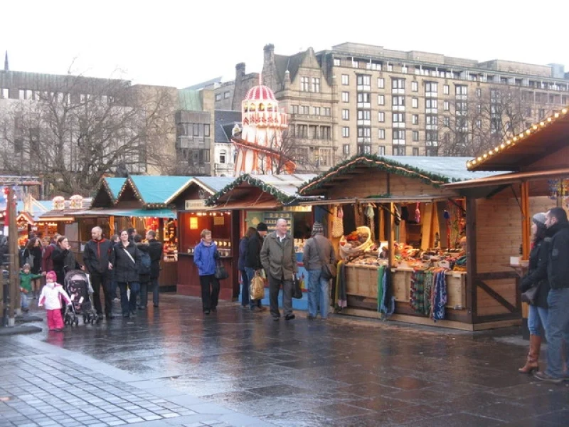 Edinburgh Christmas Market Edinburgh Scotland result | IMAD Travel