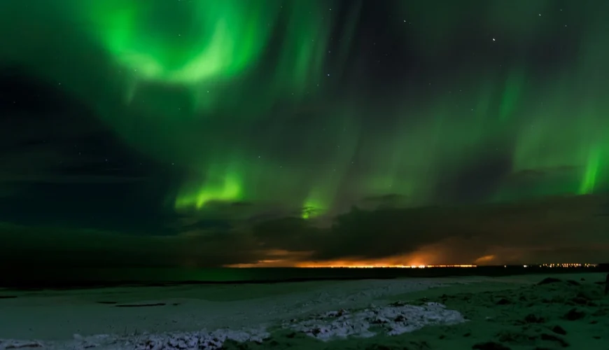 Iceland-Northern Lights - Best Times & Places to See the Northern Lights from IMAD Travel