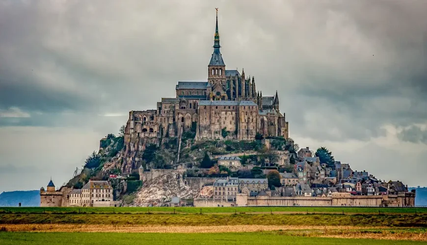Mont St. Michel Castle, France Know more Best Time To Visit Europe Summer Vs Winter